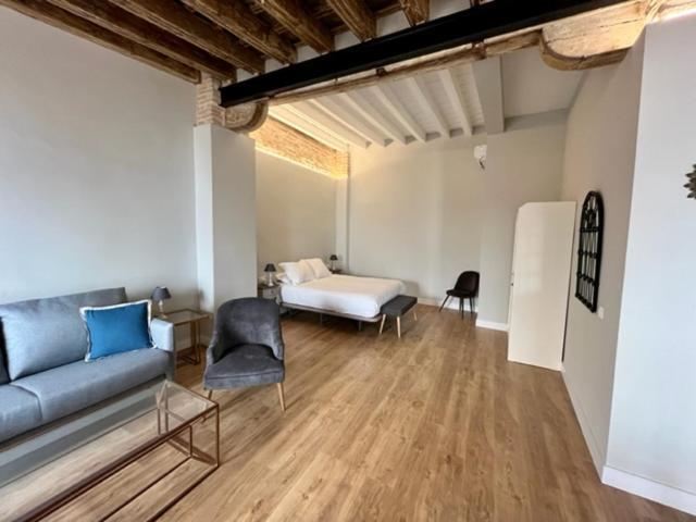 Ti1 Estiloso Loft 120M De La Catedral Tomas De Ibarra Street Sevilla Exterior foto