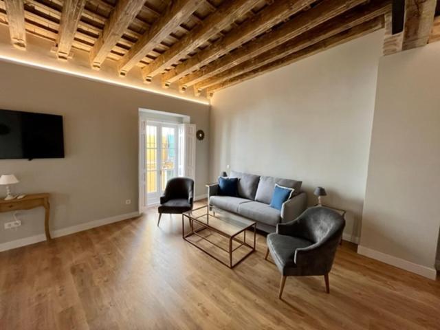 Ti1 Estiloso Loft 120M De La Catedral Tomas De Ibarra Street Sevilla Exterior foto