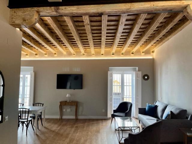 Ti1 Estiloso Loft 120M De La Catedral Tomas De Ibarra Street Sevilla Exterior foto